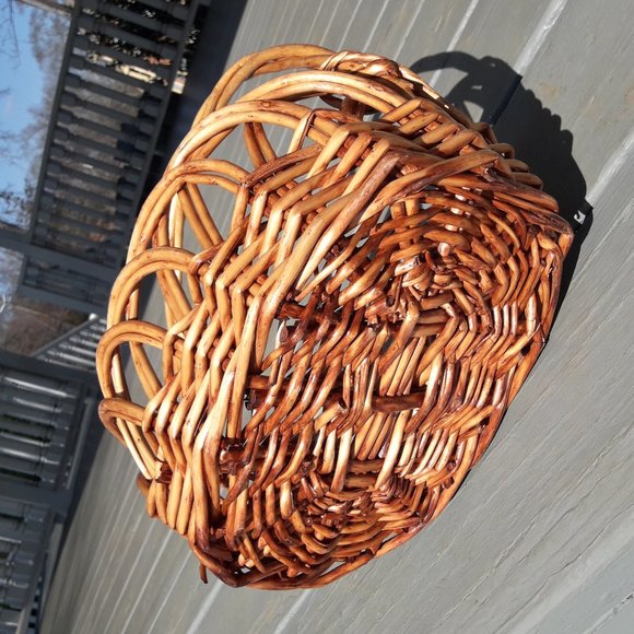 Woven Wicker Basket with Handle Easter Baskets Natural Jute Storage Container - Picture 3 of 4